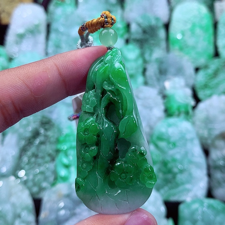 吊坠(不含链)未镶嵌翡翠