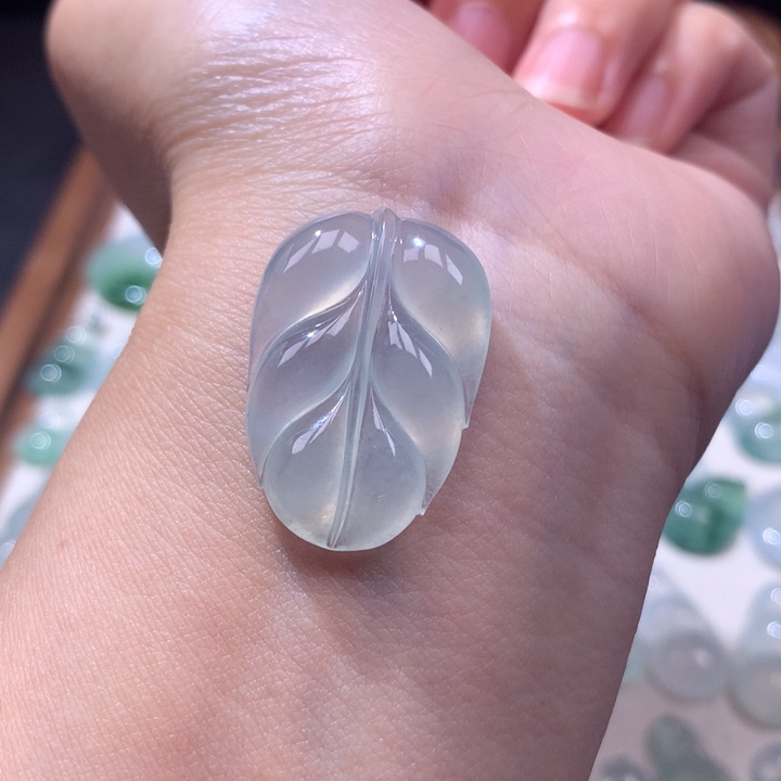颈饰未镶嵌翡翠冰种叶子