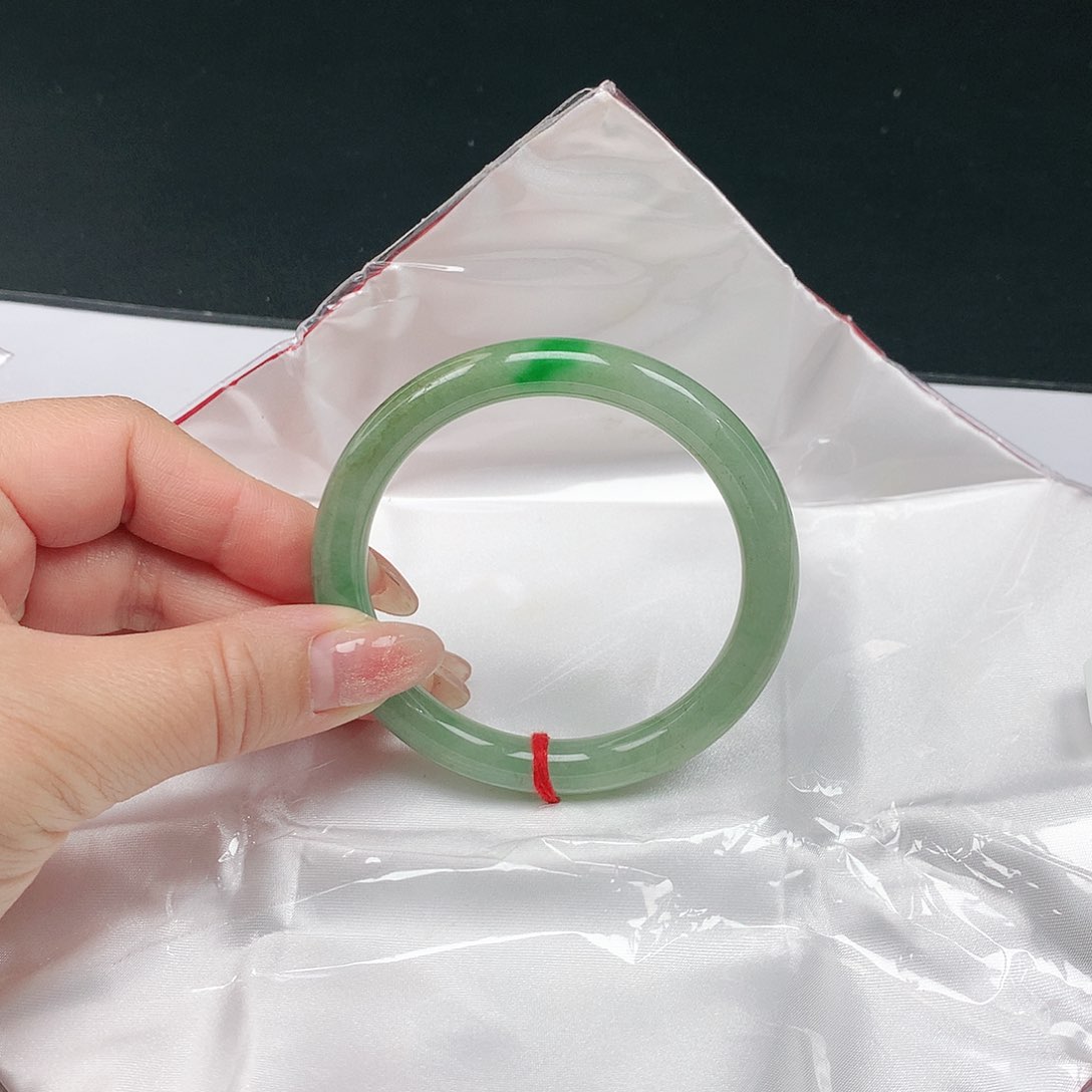 翡翠手镯未镶嵌翡翠036