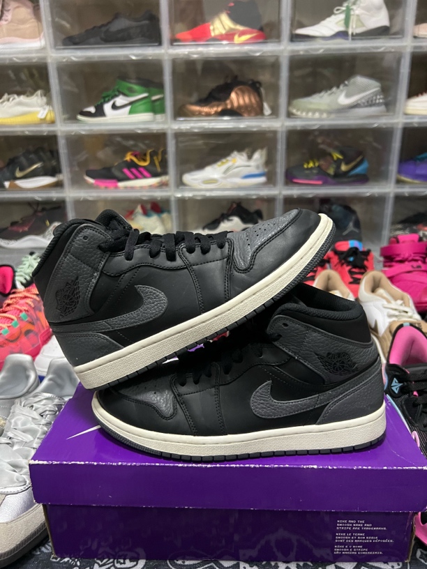 41码/aj1黑灰休闲鞋/二手正品9新