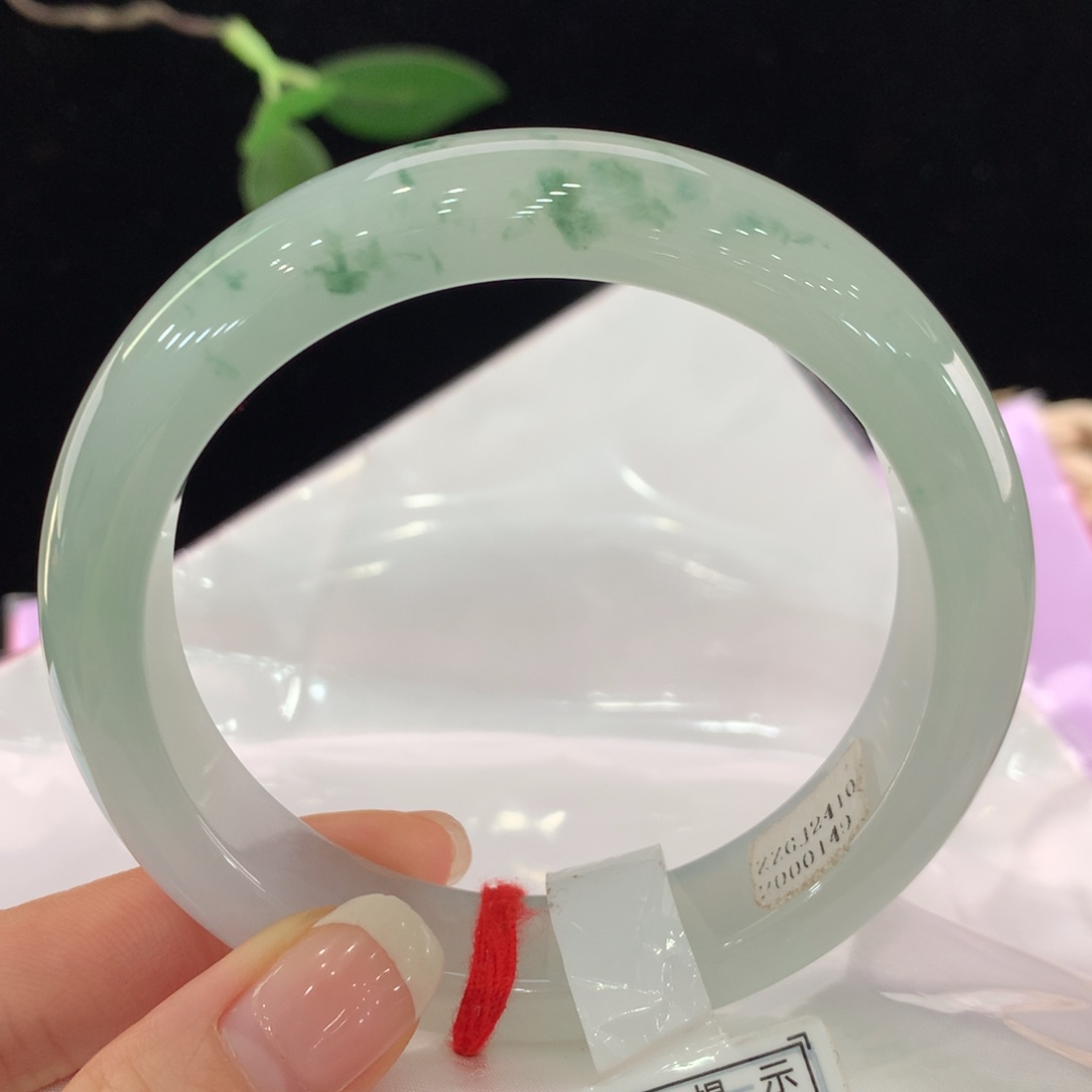 翡翠手镯未镶嵌111-0149