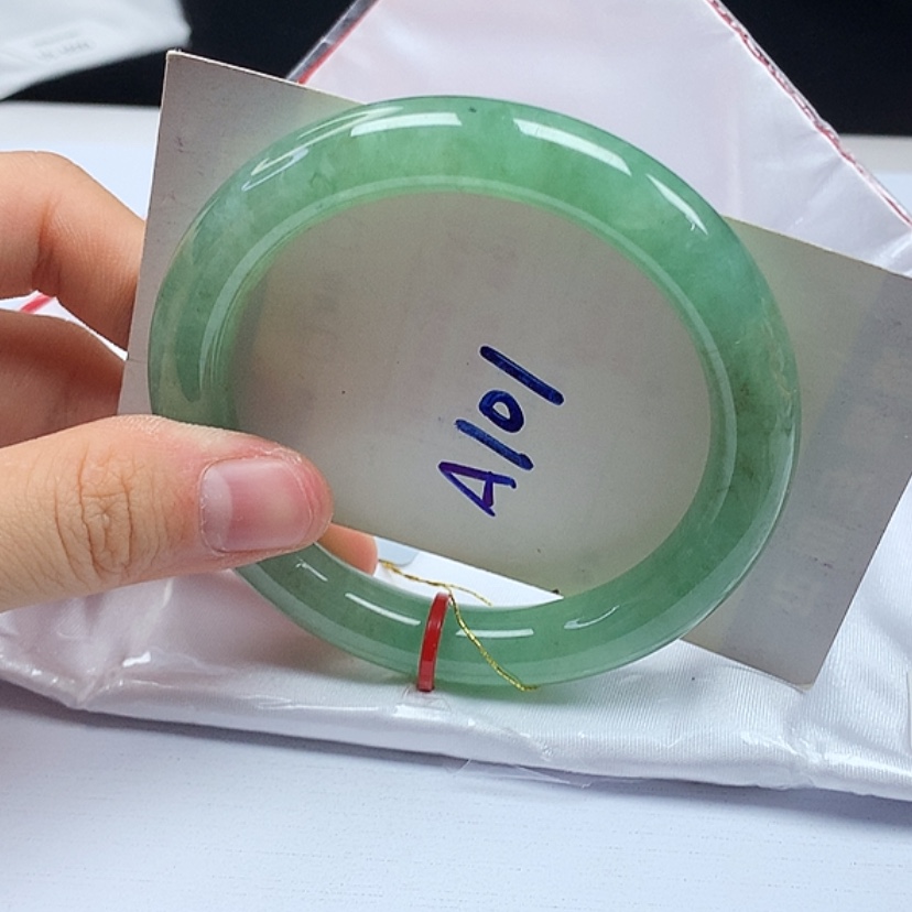 【闪购商品】翡翠手镯（圆镯）未镶嵌天然缅甸a货手镯54+