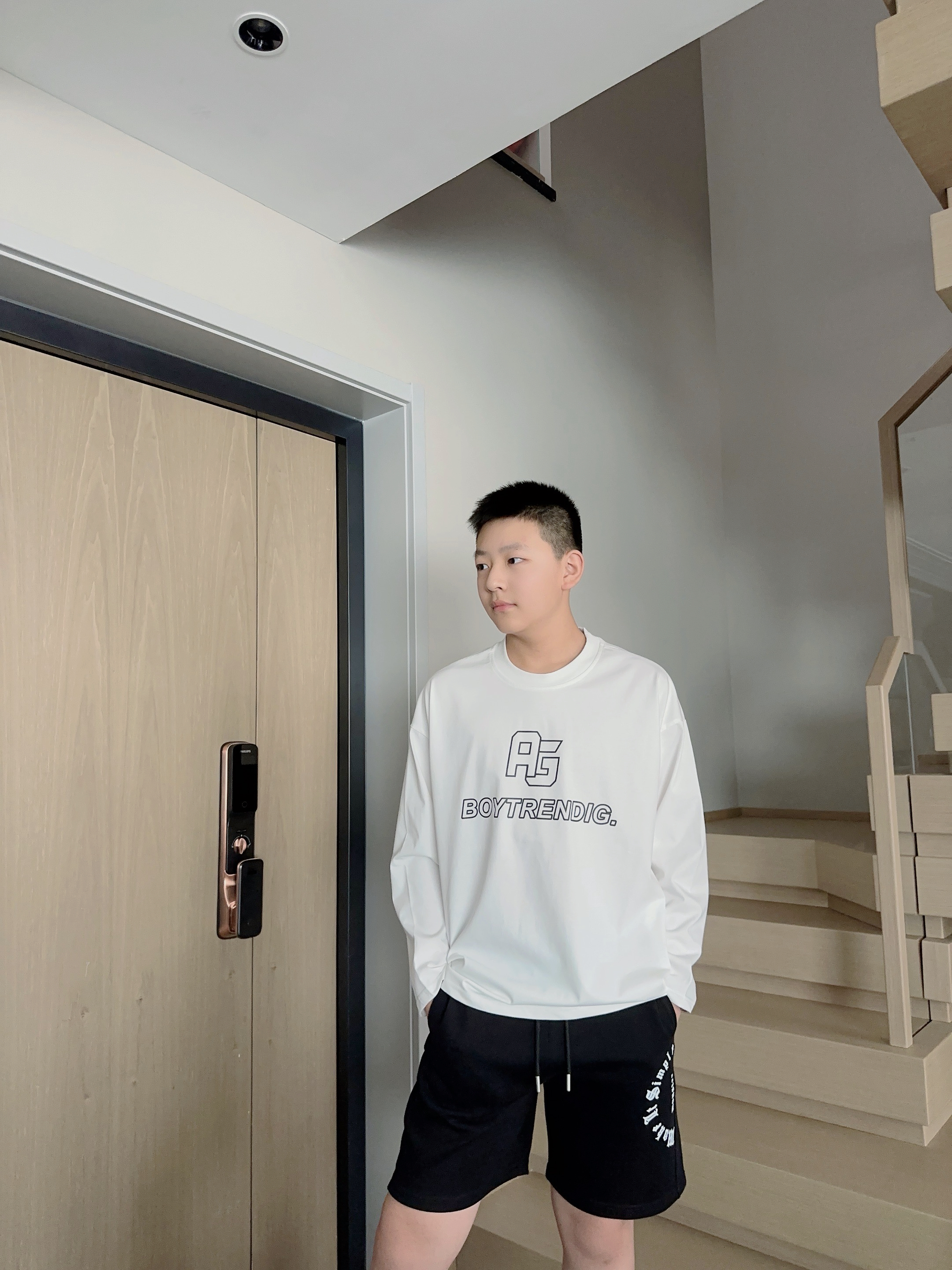 青少年长袖男大童白色打底衫2025春秋新款套头圆领印花Q25046