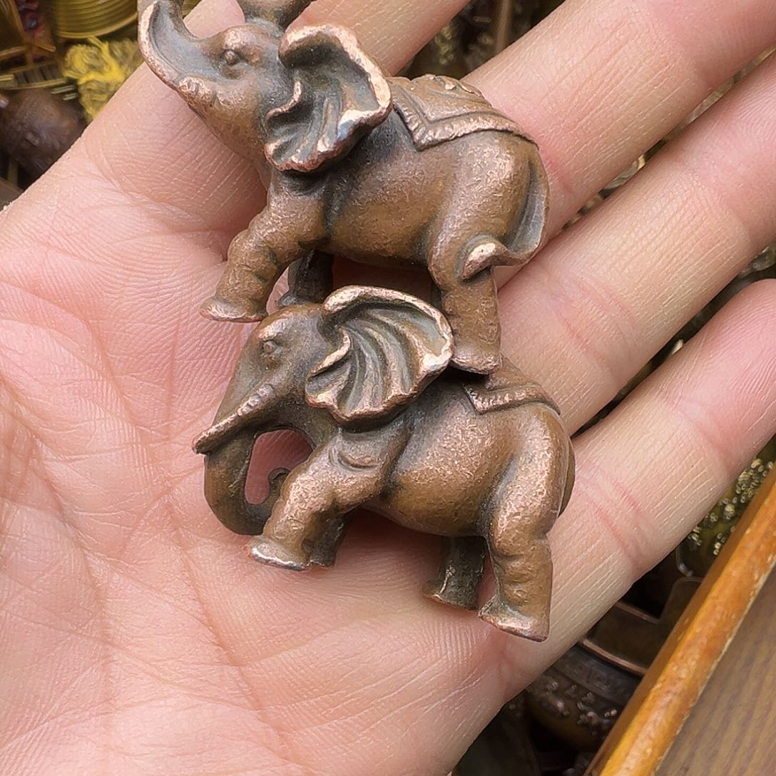 精品铜器，精美文玩