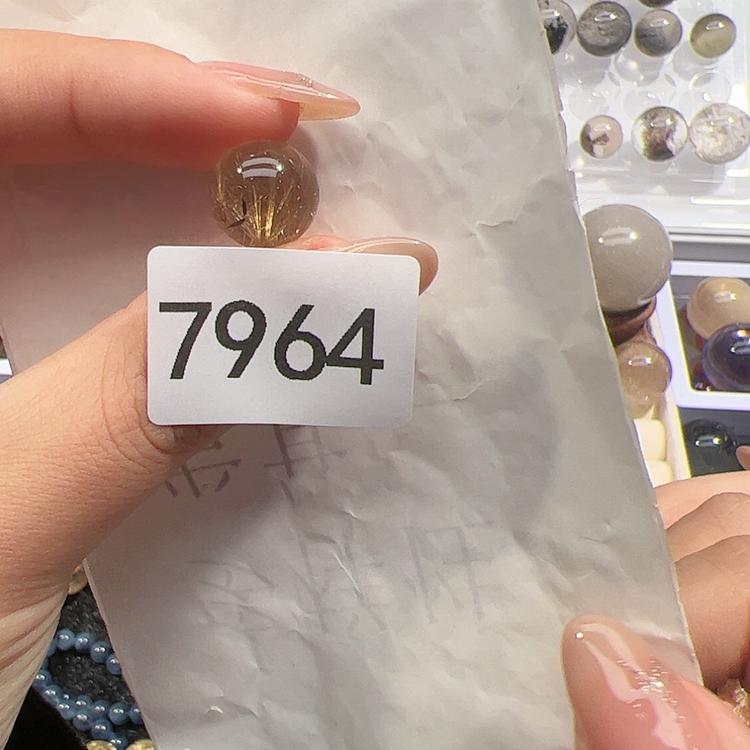 未镶嵌水晶大型摆件（非配饰）