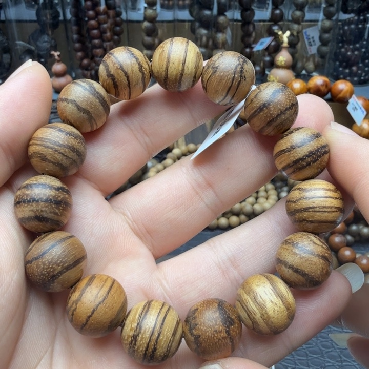 沉香沉香碎屑马尼拉虎斑花旗