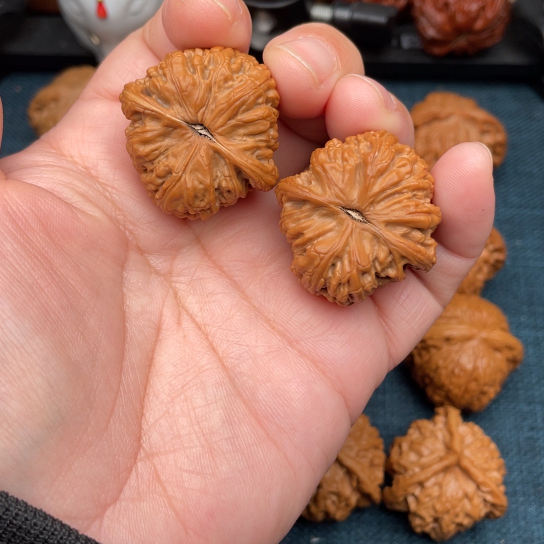 *****把件文玩核桃全品密纹34