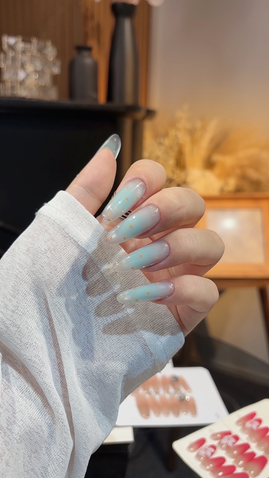      波点裙 手工可拆卸渐变显白多巴胺少女风裸色亮片穿戴甲美甲