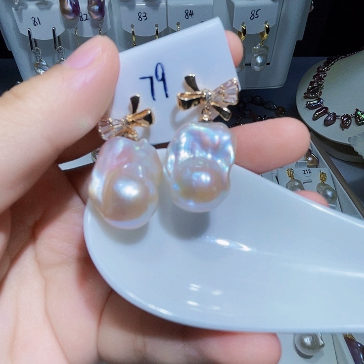 淡水珍珠耳饰银S925镶嵌蝶**扬