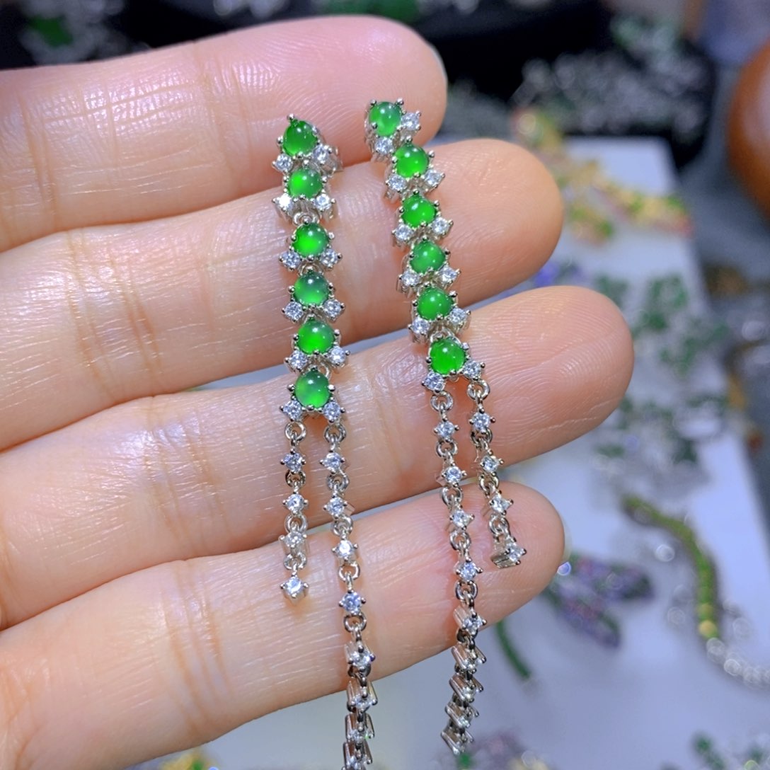 翡翠颈饰银S925镶嵌天然翡翠