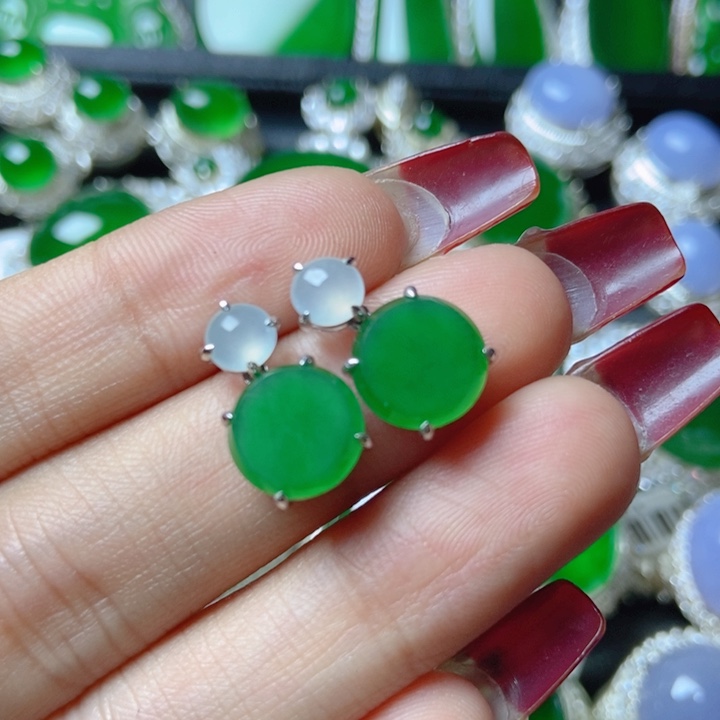 翡翠颈饰18K金镶嵌          