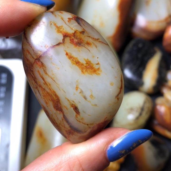 和田玉未镶嵌珠宝奇石