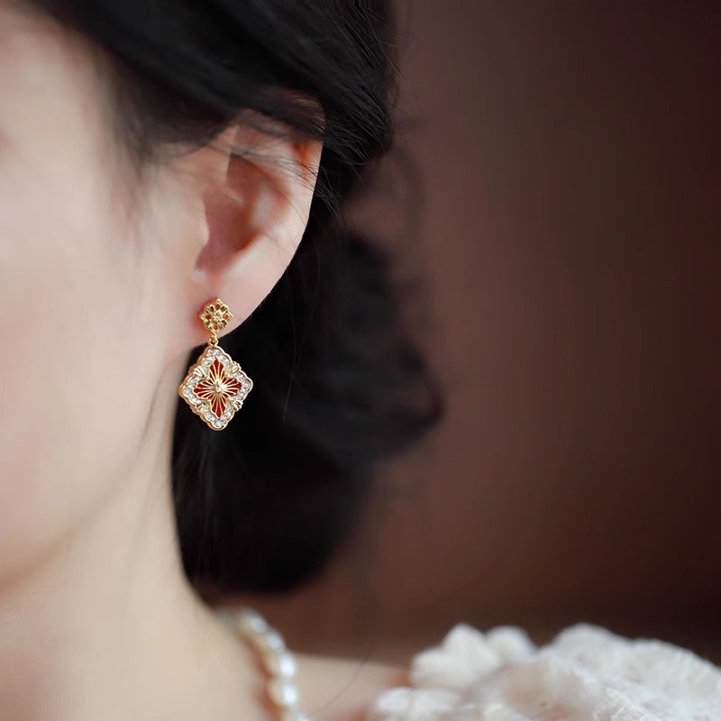 铜合金贝壳耳饰 宫廷风简约字母耳钉耳环