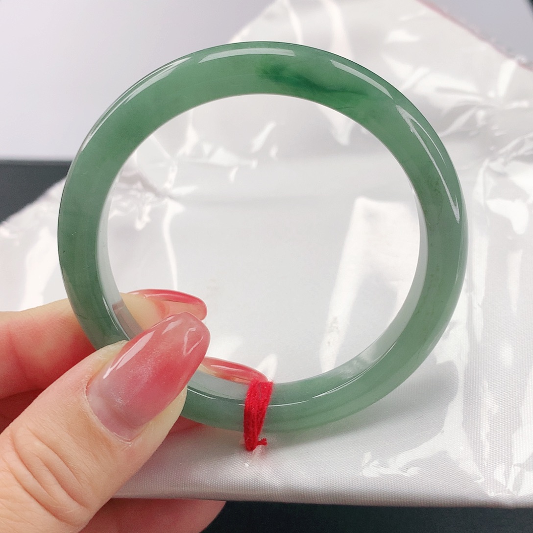 翡翠手镯未镶嵌翡翠088