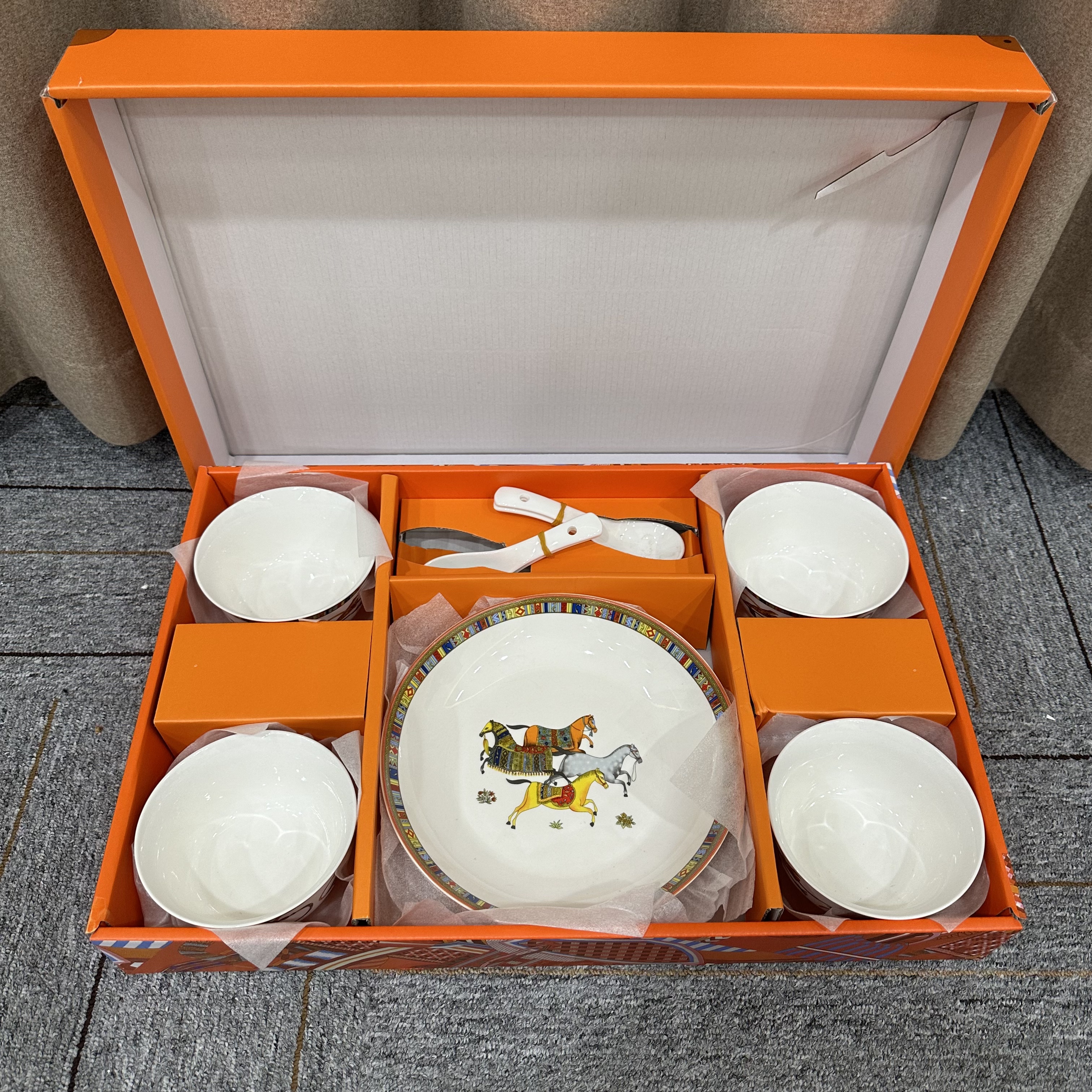 3-家用陶瓷餐具时尚款