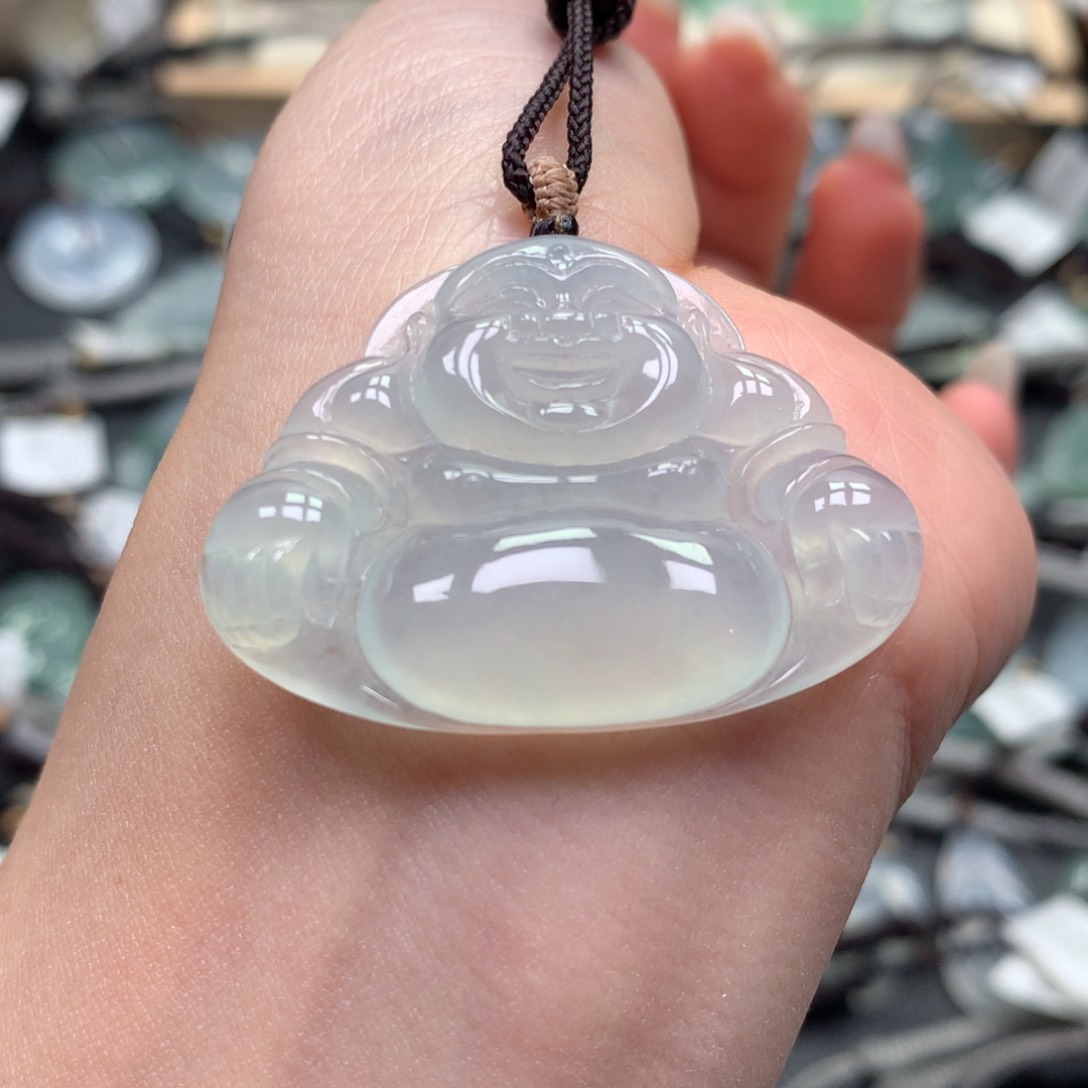 翡翠颈饰未镶嵌佛公