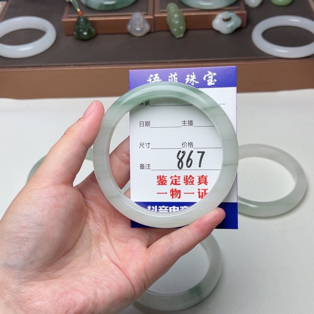 石英质玉手镯未镶嵌?****?