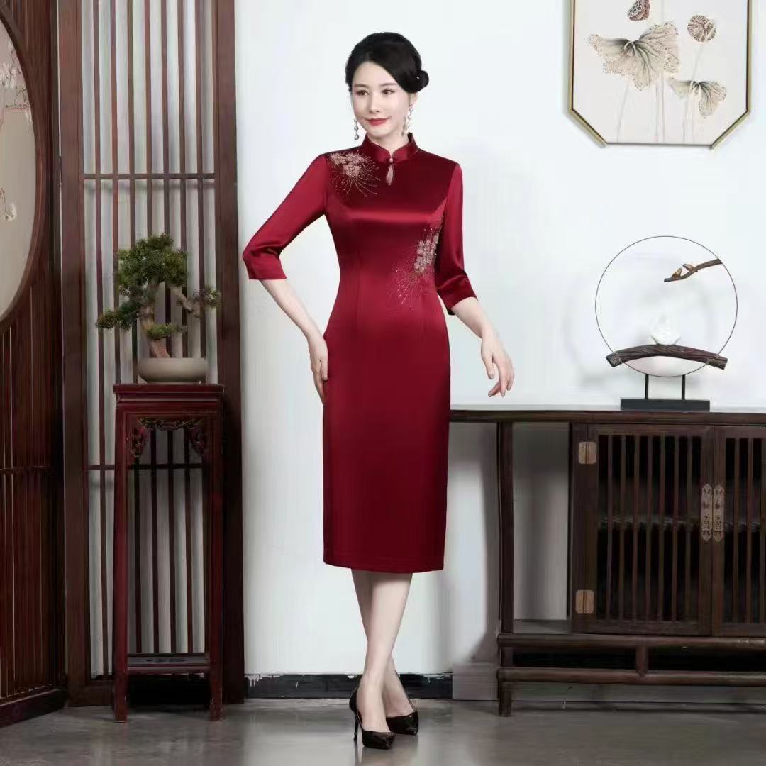 刺绣红色纯色婚礼气质时尚短袖醋酸高级喜婆婆常规款秋冬旗袍q36