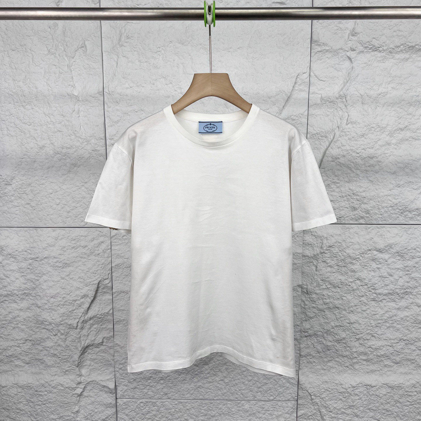 99新 Prada/普拉达 XL码/白色纯色三角标贴布短袖T恤