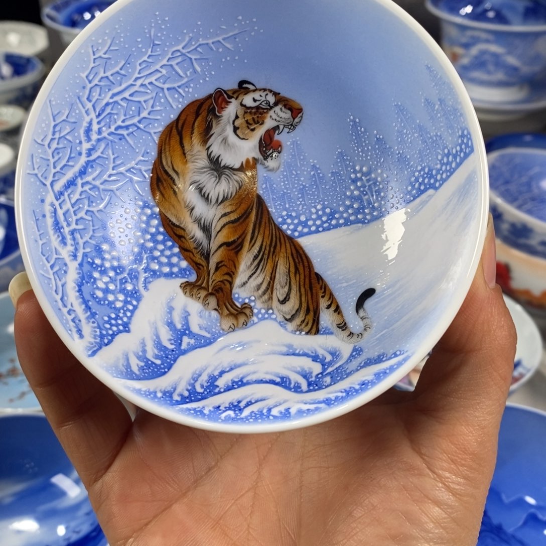 粉彩老虎主人杯杯