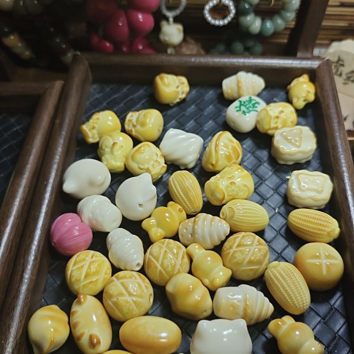 喂***客非金属象牙果雕刻件