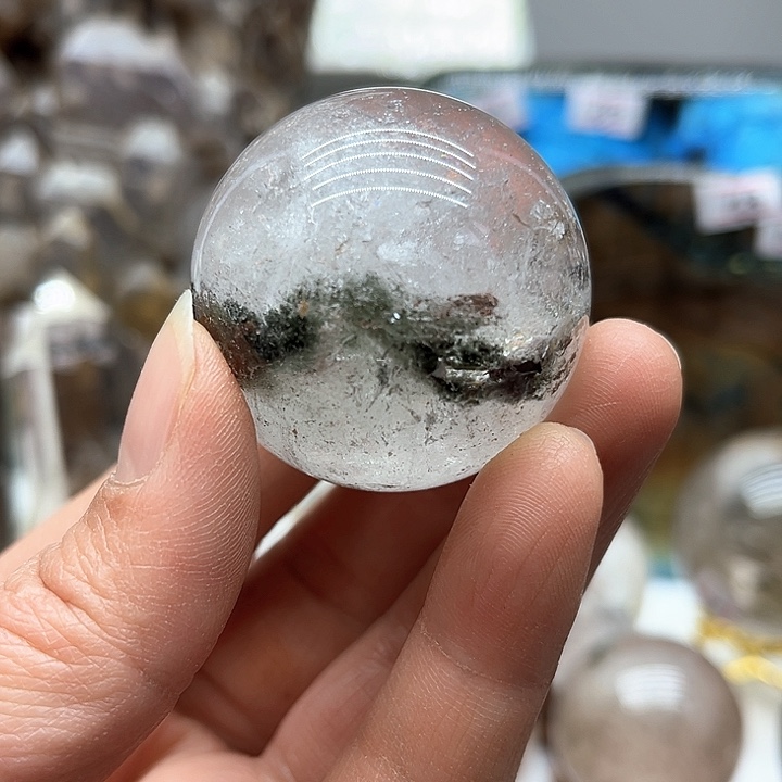 水晶87克幽灵水晶小球未镶嵌