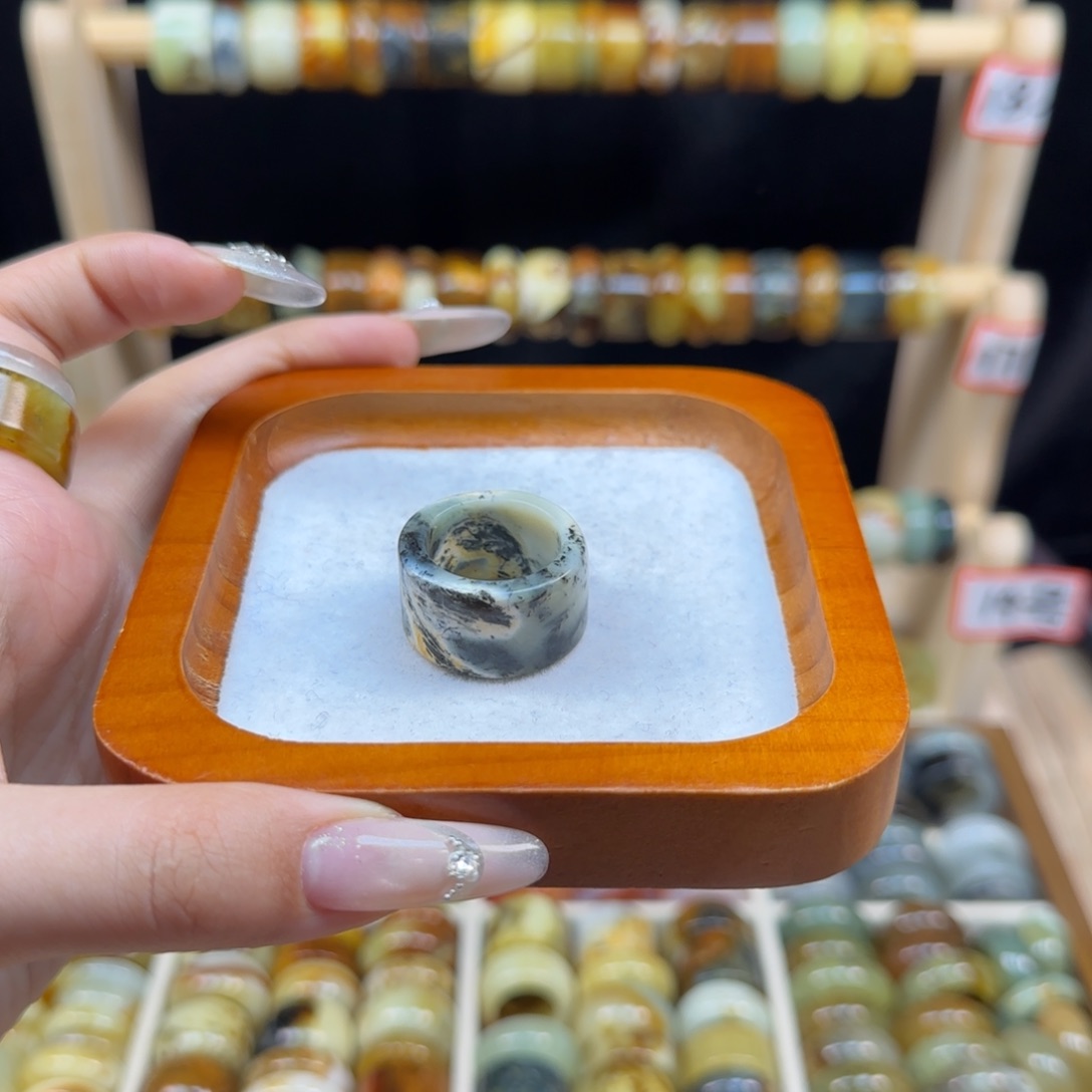 蛇纹石玉内径18.合金o****o