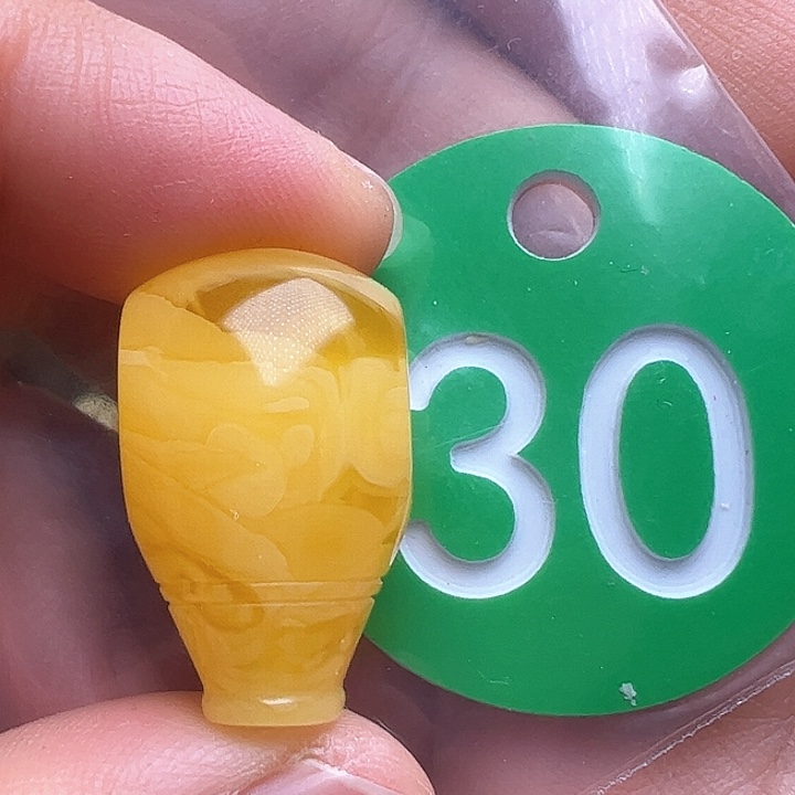 未镶嵌蜜蜡裸石14.2m m