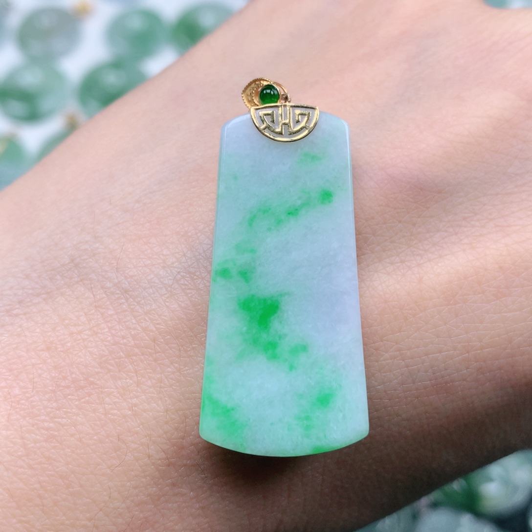 翡翠吊坠(不含链)18K金镶嵌