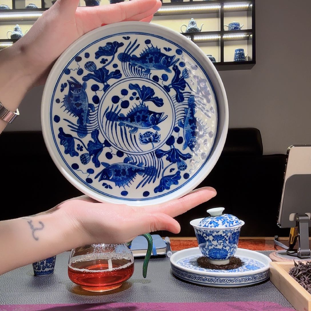 20直径鱼藻纹壶承G****顾