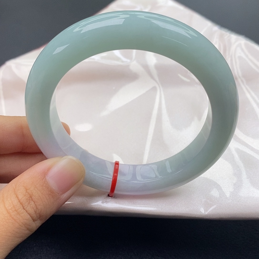 翡翠未镶嵌手镯5657正圈