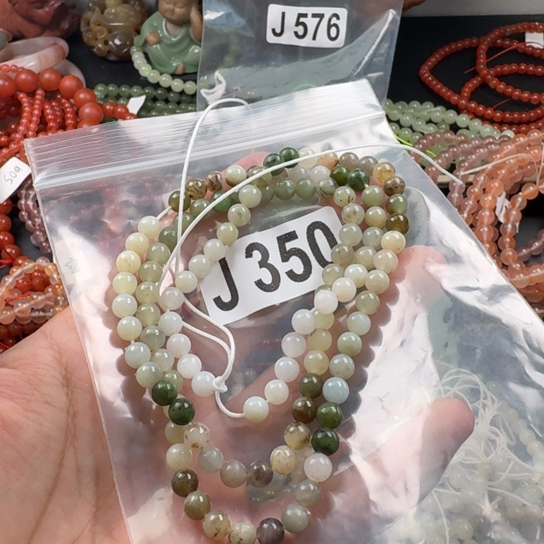 和田玉（糖玉）未镶嵌珠宝奇石