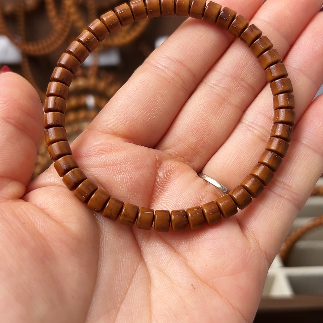 阳***光手串紫金鼠紫金鼠鼠尖纯肉药片手串6*4.5mm