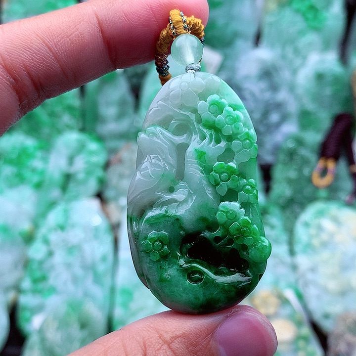 翡翠吊坠(不含链)未镶嵌