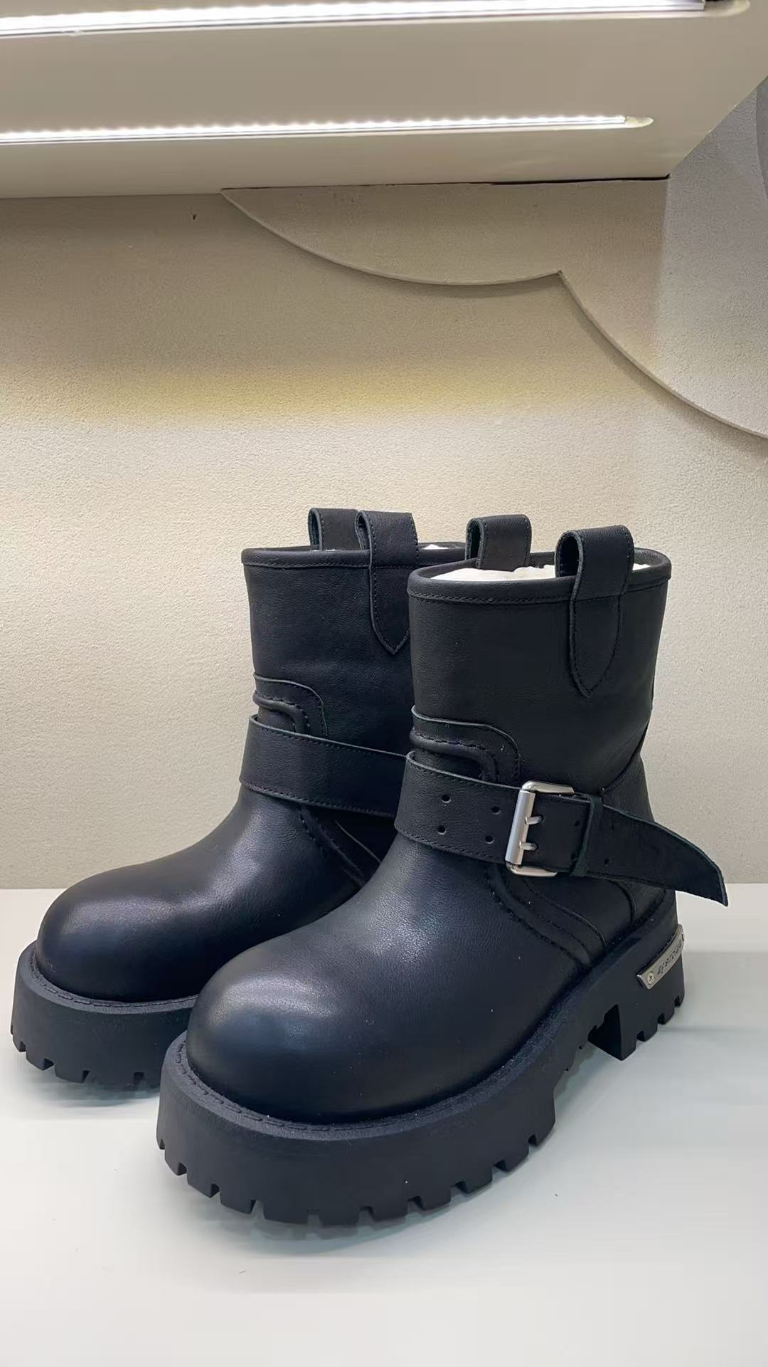 8612-95英伦马丁靴英伦风厚底弹力瘦瘦靴黑色冬季筒靴女款