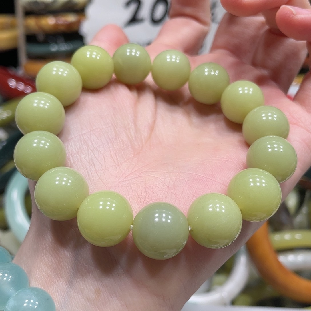 蛇纹石玉手串未镶嵌