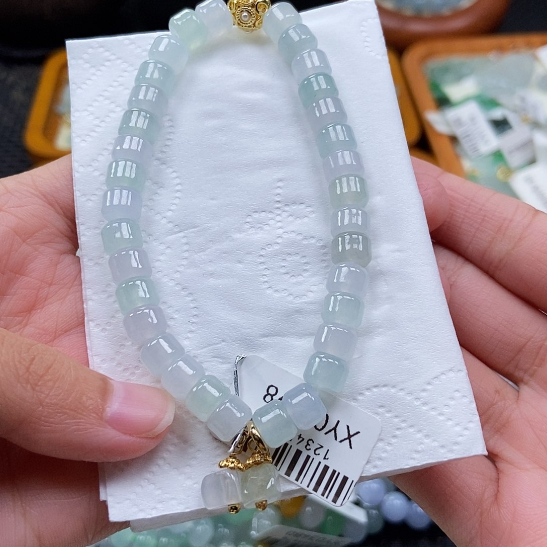 未镶嵌挂件翡翠闪