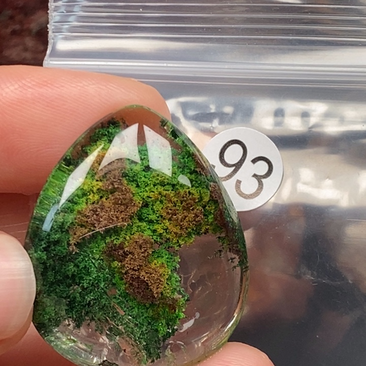 h***徐未镶嵌水晶颈饰天然