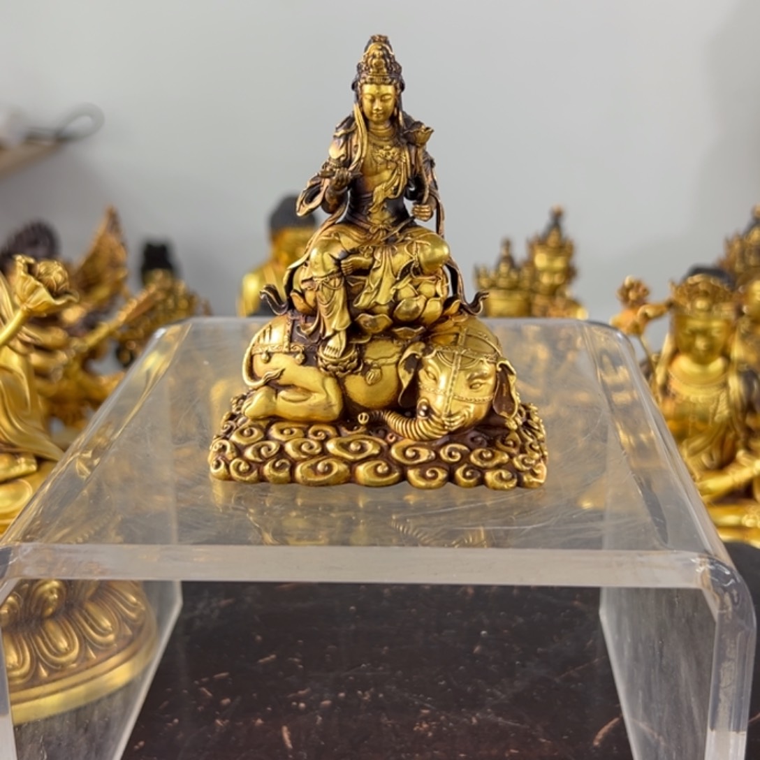 孤***侠佛像的造型和造型