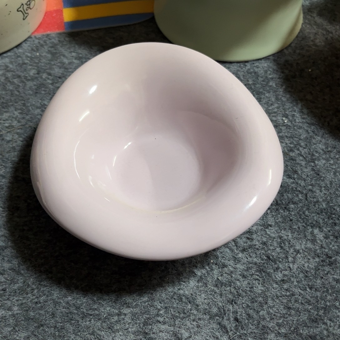 紫色草帽盘陶瓷碗