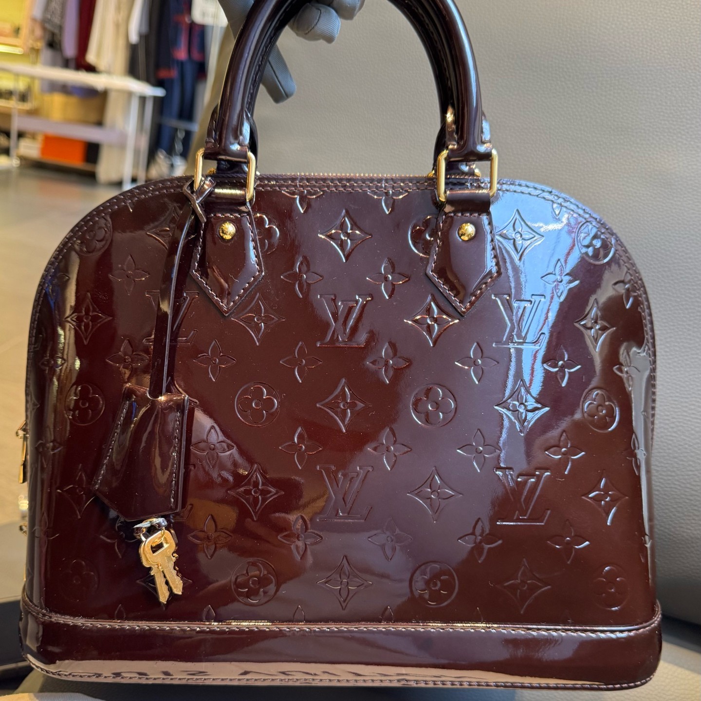 95新 LouisVuitton/路易威登  LV车厘子漆皮贝壳老花包配钥匙