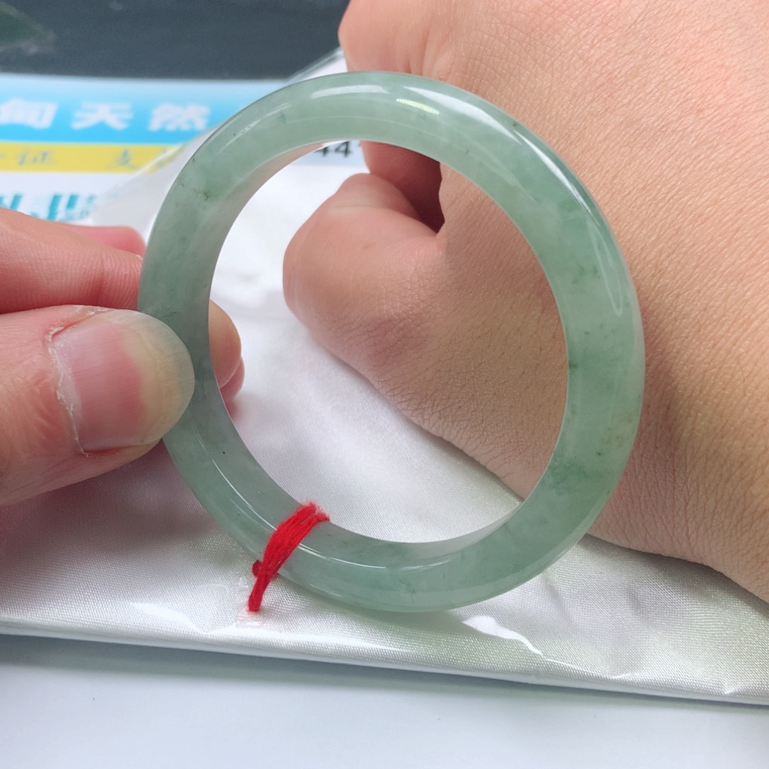 翡翠手镯未镶嵌0441号