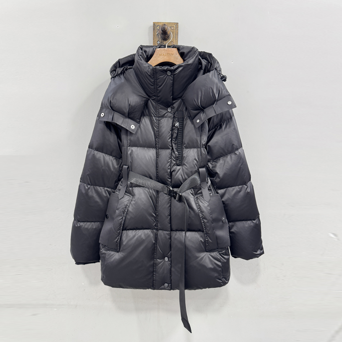 YRMZS05Y麦寻2025冬连帽中长款羽绒服女收腰保暖鸭绒云朵泡芙外套