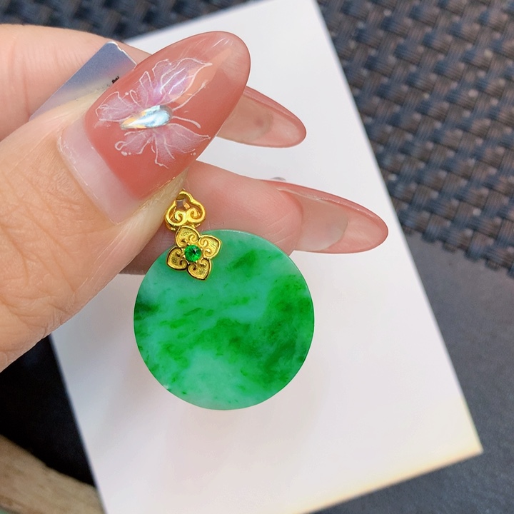 颈饰未镶嵌翡翠天然翡翠