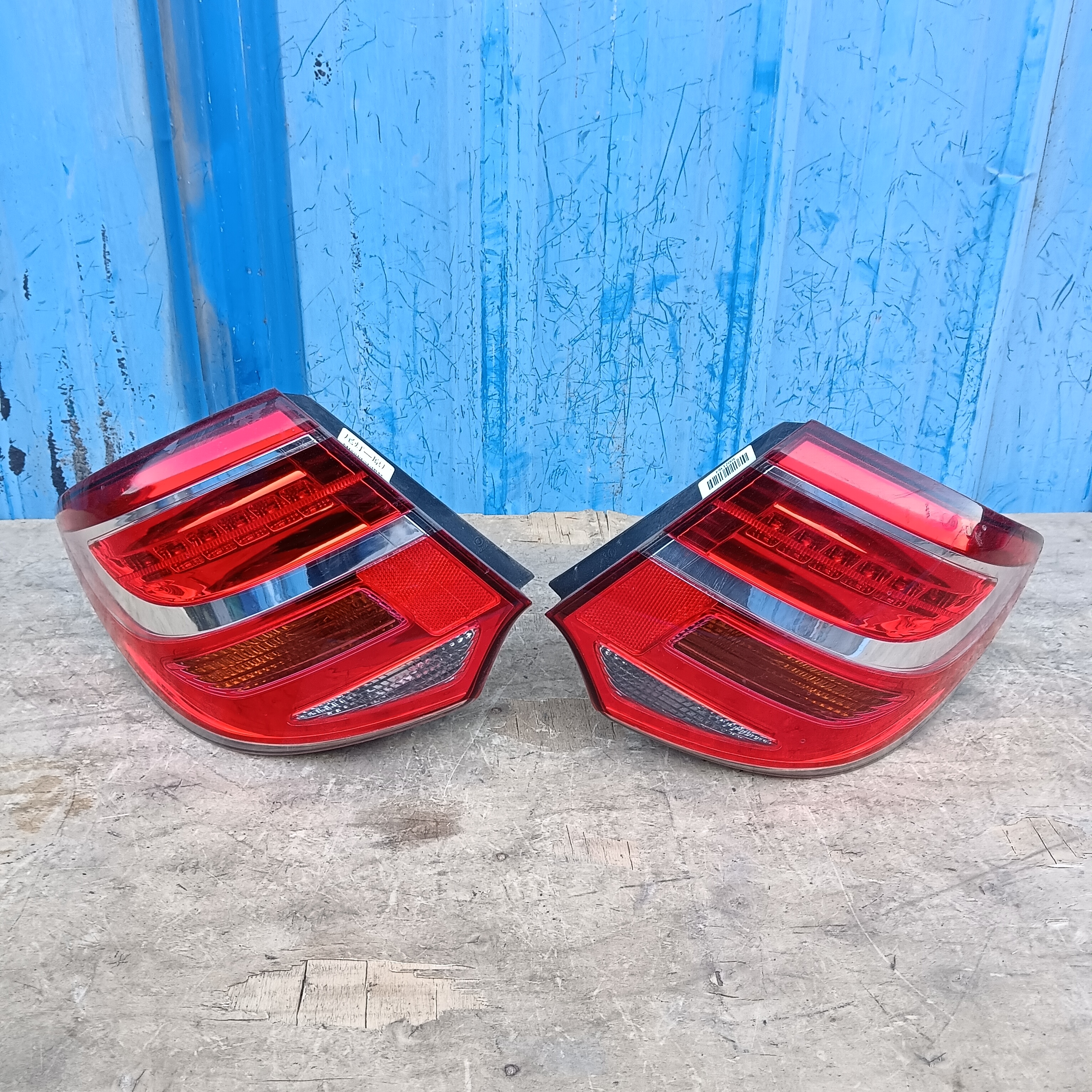 适配13-17款丰田花冠后尾灯刹车灯倒车灯