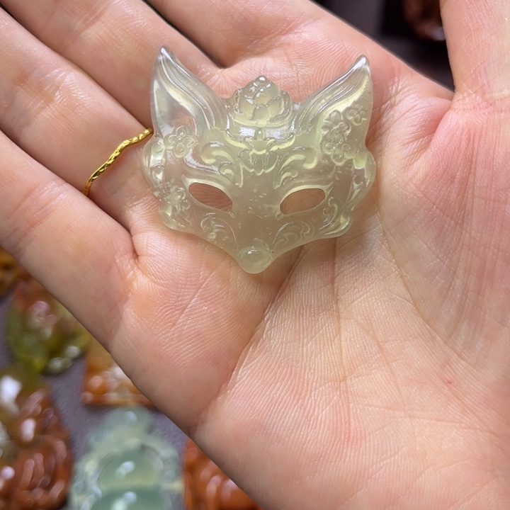 蛇纹石玉吊坠(赠链)未镶嵌