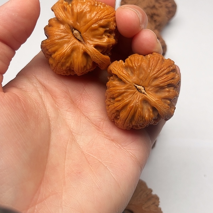 核桃秦岭文玩核桃核桃