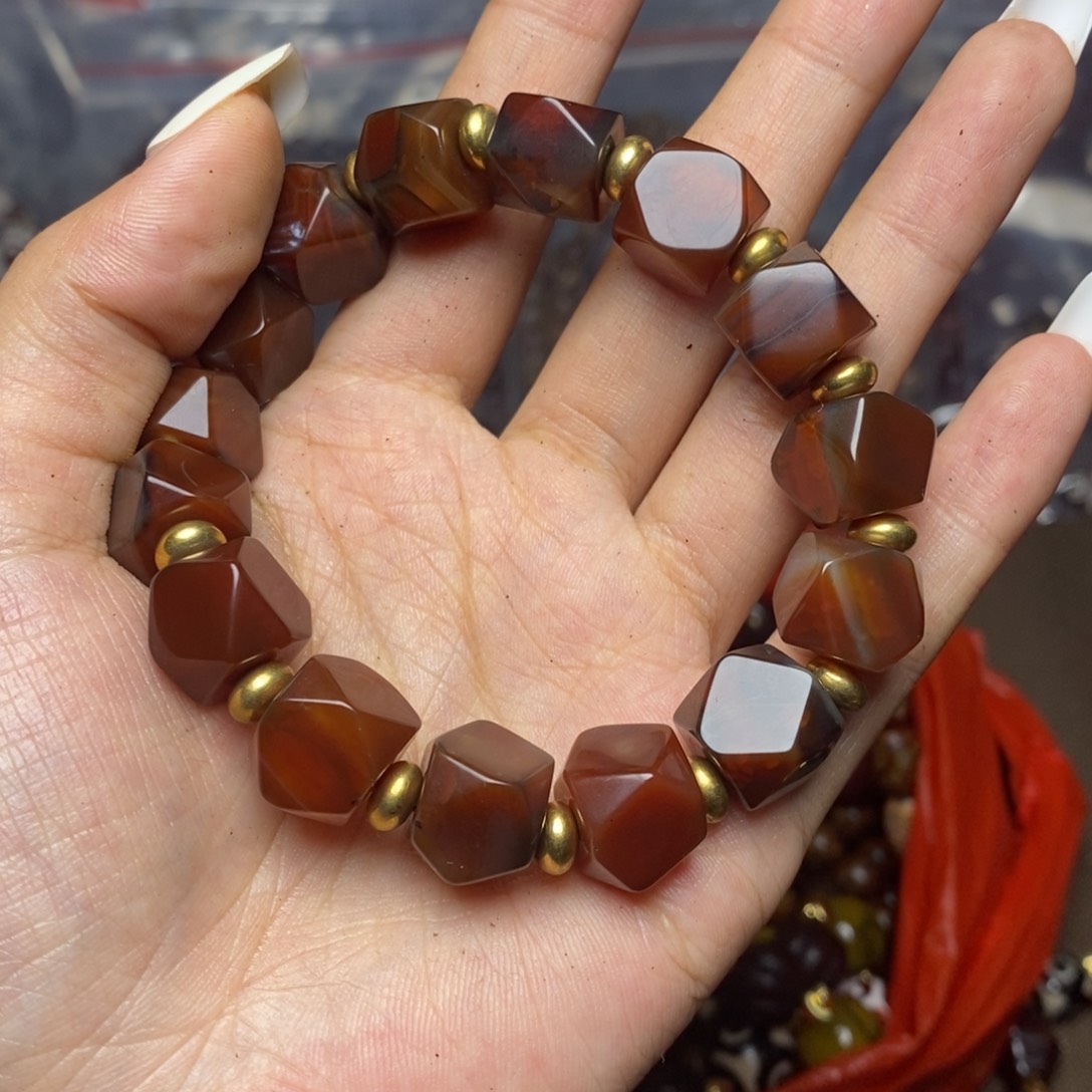 玛瑙/玉髓颈饰未镶嵌