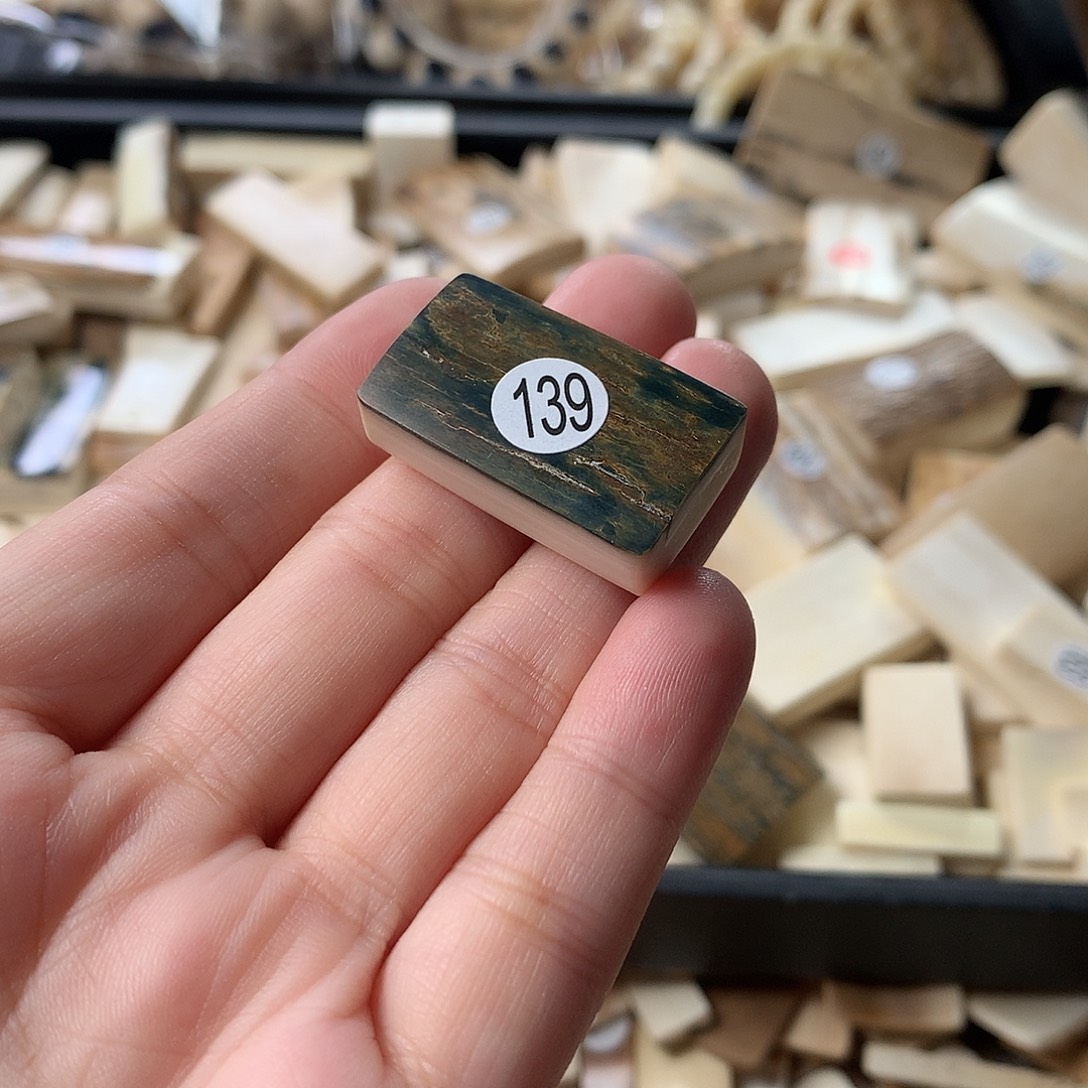 泥塑不打孔联系客服