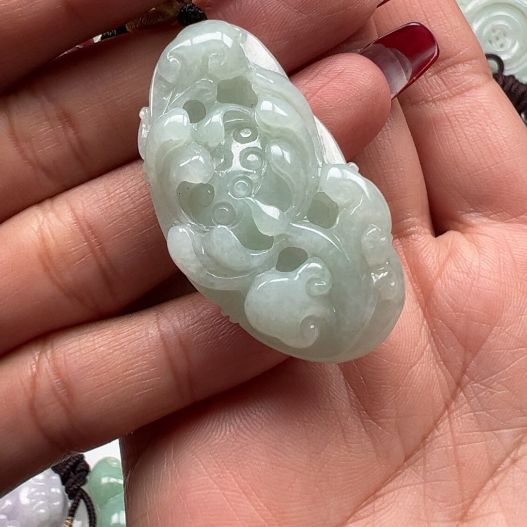 翡翠颈饰未镶嵌花开富贵富贵竹